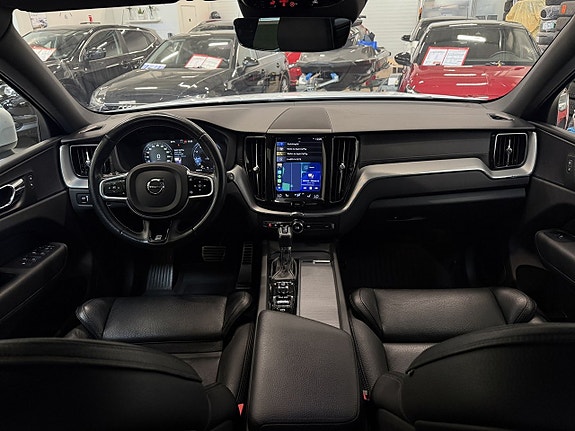 Volvo XC60 23 of 25