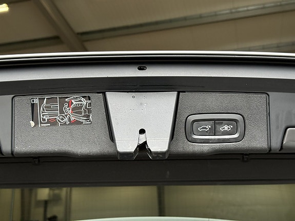 Volvo XC60 6 of 25