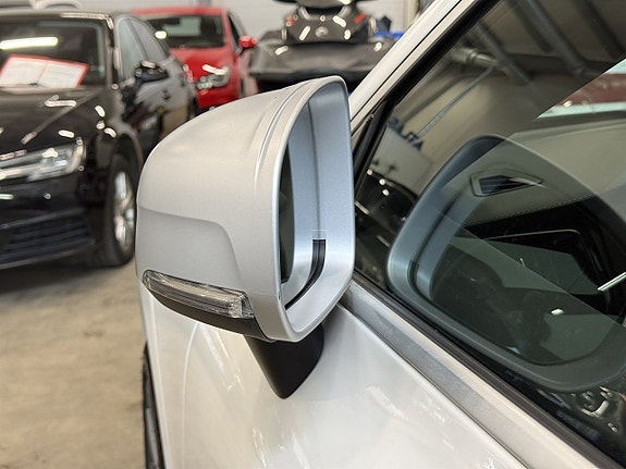 Volvo XC60 14 of 25