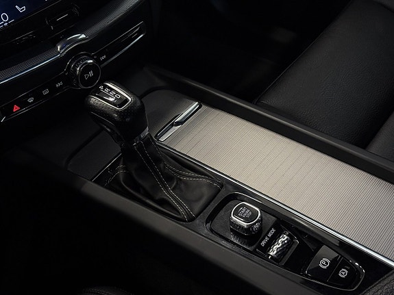 Volvo XC60 21 of 25