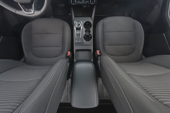 Ford Kuga 14 of 30