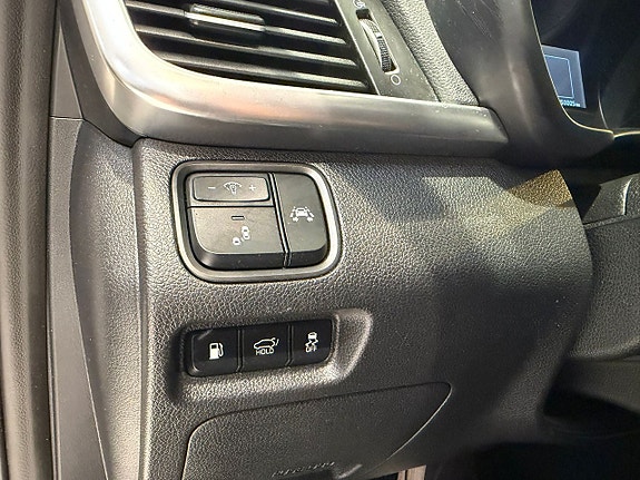 Kia Optima 25 of 30