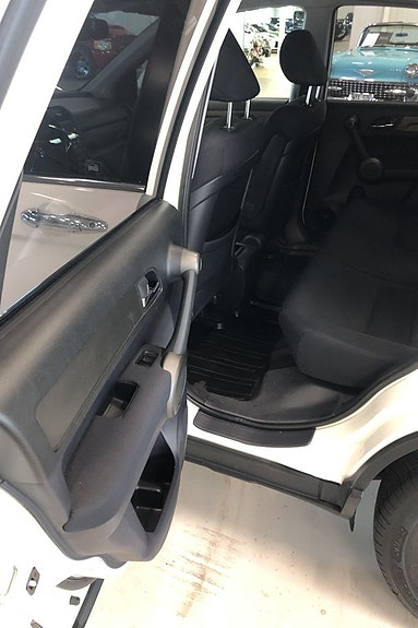 Honda CR-V 9 of 12