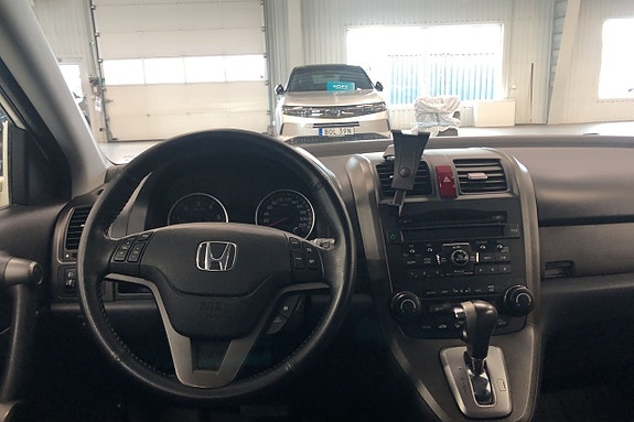 Honda CR-V 10 of 12