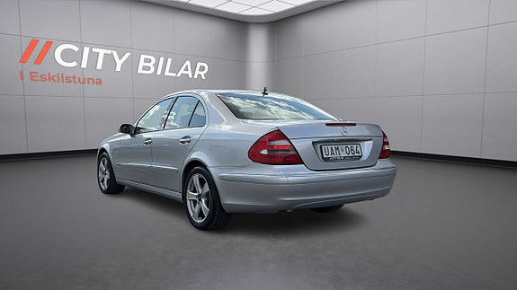 Mercedes-Benz E320 7 of 16
