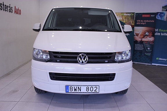 Volkswagen Caravelle 5 of 24