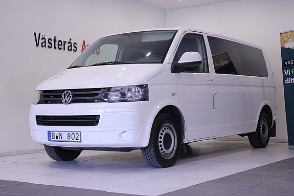 Volkswagen Caravelle 2 of 24