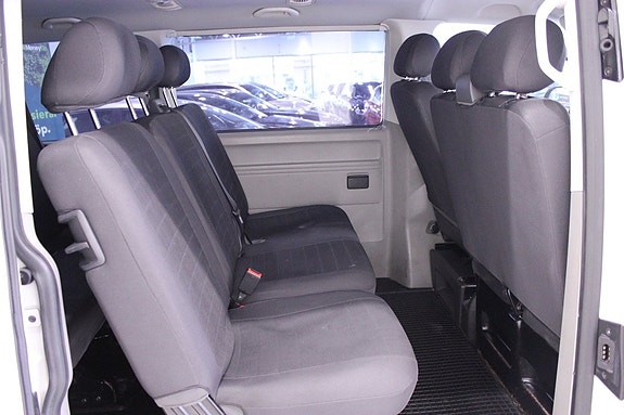 Volkswagen Caravelle 14 of 24