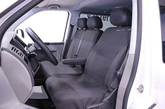 Volkswagen Caravelle 18 of 24
