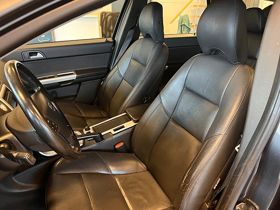 Volvo V50 6 of 11