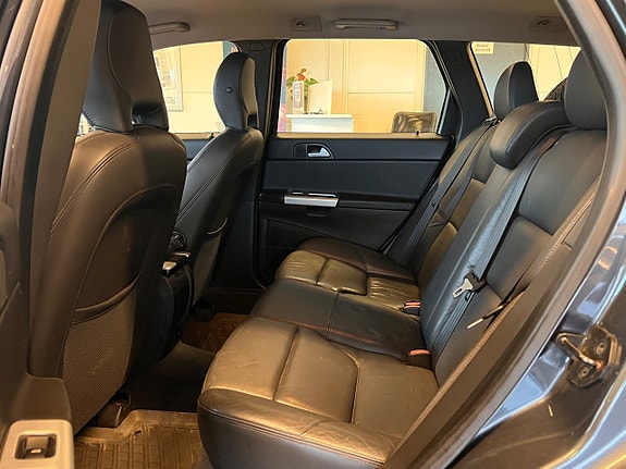 Volvo V50 9 of 11