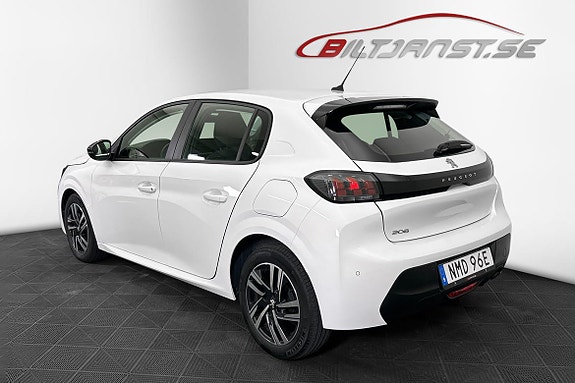 Peugeot 208 3 of 11