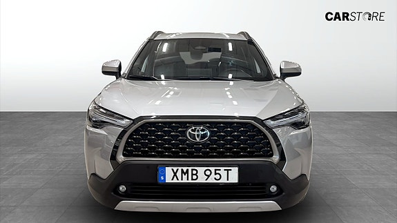 Toyota Corolla Cross 8 of 12