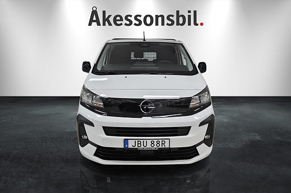 Opel Vivaro 2 of 8