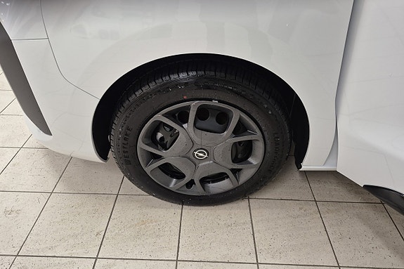 Opel Vivaro 8 of 8