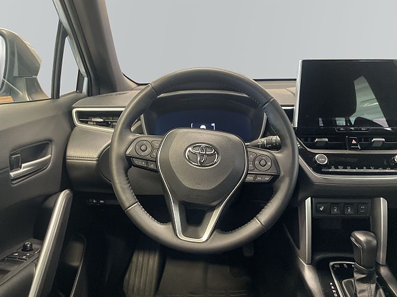 Toyota Corolla Cross 9 of 17