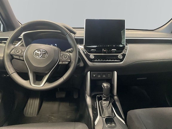 Toyota Corolla Cross 8 of 17