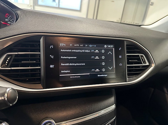 Peugeot 308 13 of 16