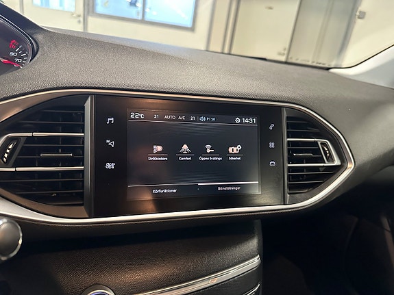 Peugeot 308 14 of 16