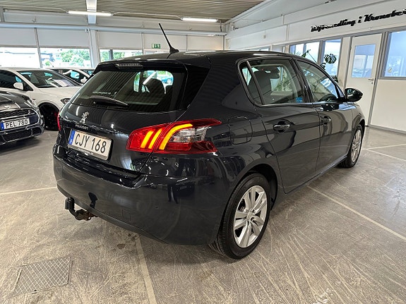 Peugeot 308 3 of 16