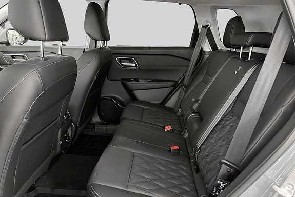 Nissan X-Trail 9 of 14