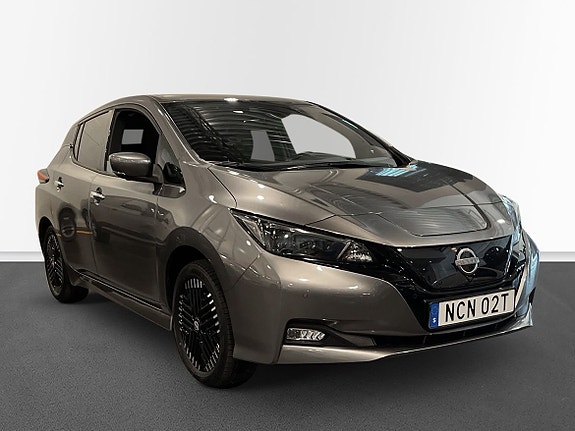 Nissan Leaf 3 of 10
