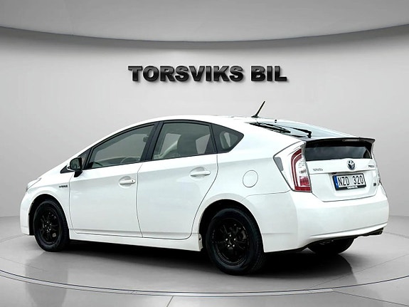 Toyota Prius 3 of 15