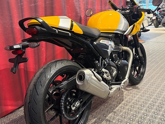 Triumph THRUXTON 400 *TICKET TO RIDE 4.000KR* 6 of 11