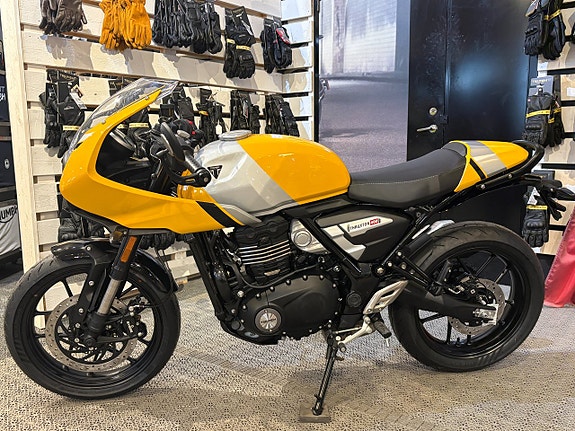 Triumph THRUXTON 400 *TICKET TO RIDE 4.000KR* 7 of 11
