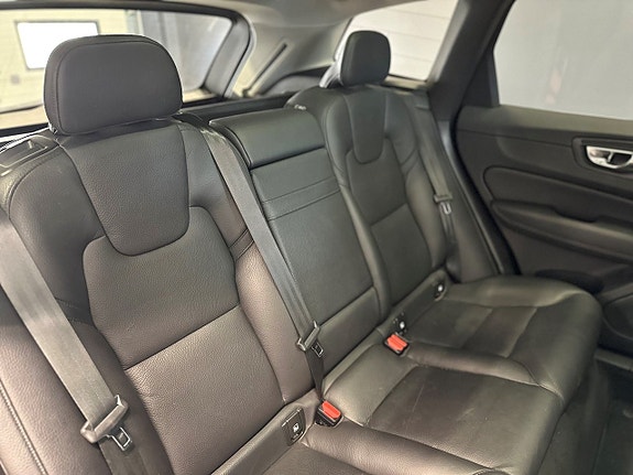 Volvo XC60 24 of 24