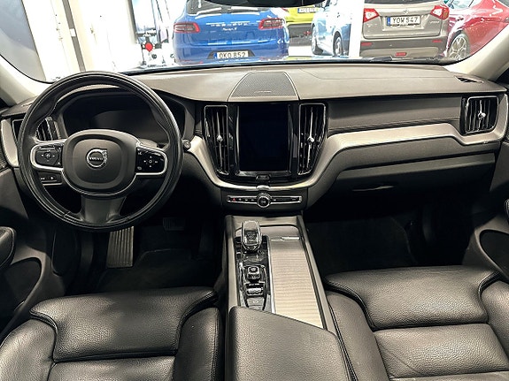 Volvo XC60 14 of 24