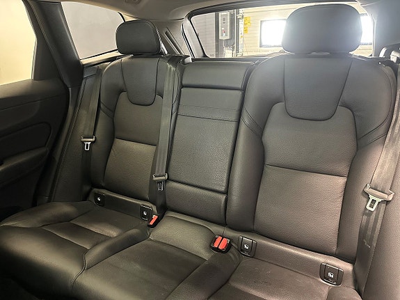 Volvo XC60 23 of 24