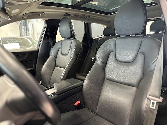 Volvo XC60 16 of 24