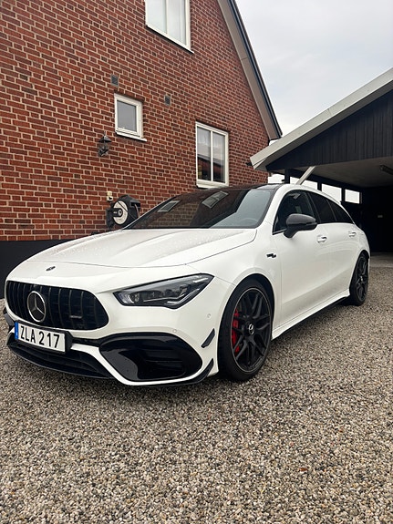 Mercedes-Benz CLA45 6 of 11