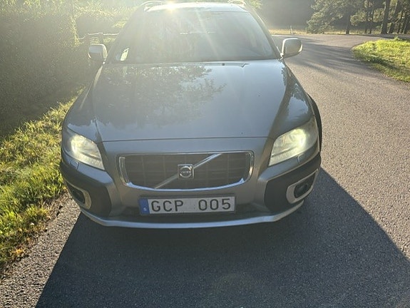 Volvo XC70 4 of 15