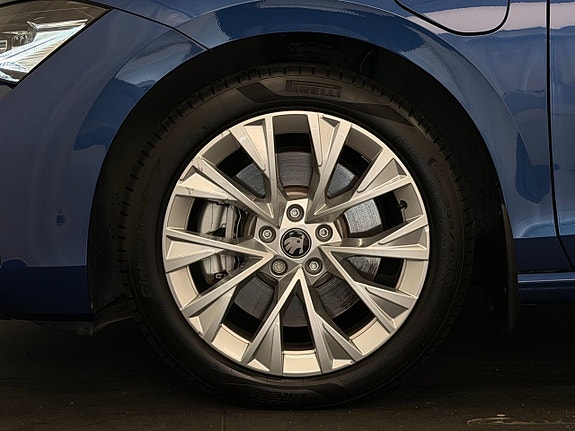 Skoda Superb 7 of 15