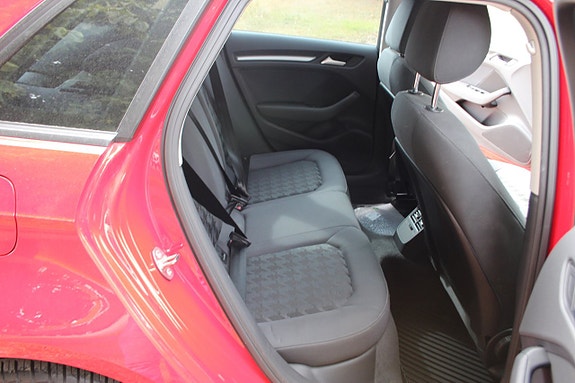 Audi A3 8 of 9