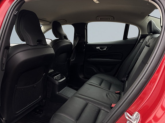 Volvo S60 13 of 24