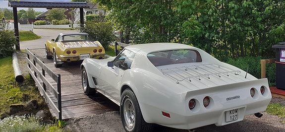 Chevrolet Corvette 2 of 3