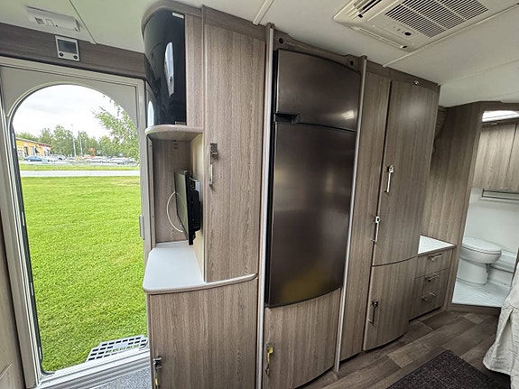 Kabe Imperial 600 XL KS -16, AC och vitt skinn - välutrustad 7 of 9