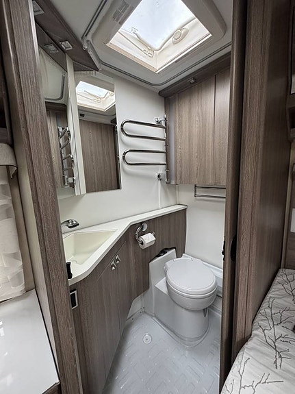 Kabe Imperial 600 XL KS -16, AC och vitt skinn - välutrustad 5 of 9