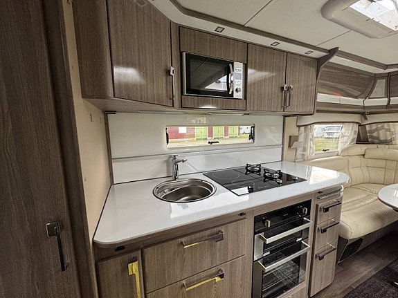 Kabe Imperial 600 XL KS -16, AC och vitt skinn - välutrustad 2 of 9