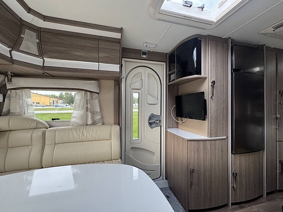 Kabe Imperial 600 XL KS -16, AC och vitt skinn - välutrustad 4 of 9