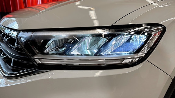 Volkswagen T-Roc 15 of 19