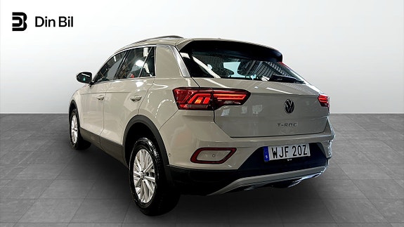 Volkswagen T-Roc 3 of 19