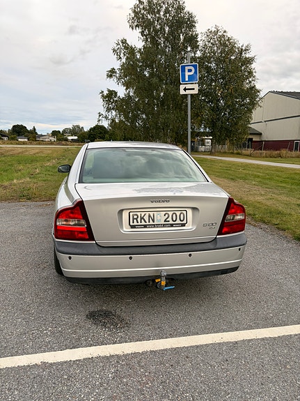 Volvo S80 3 of 5