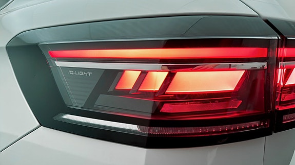 Volkswagen Passat 19 of 19