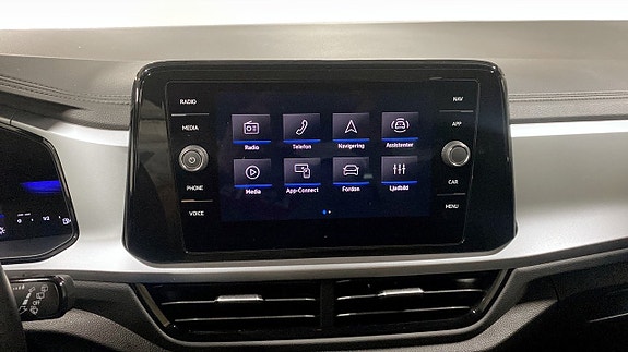 Volkswagen T-Roc 9 of 12