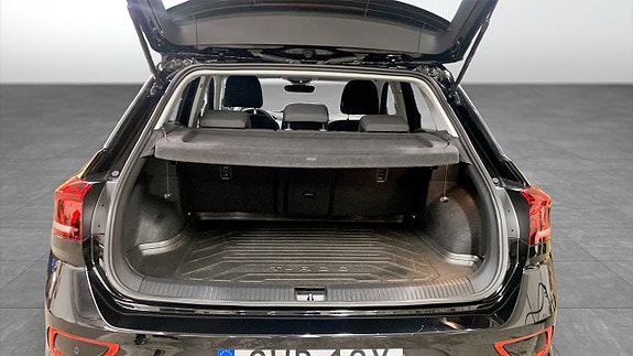Volkswagen T-Roc 12 of 12