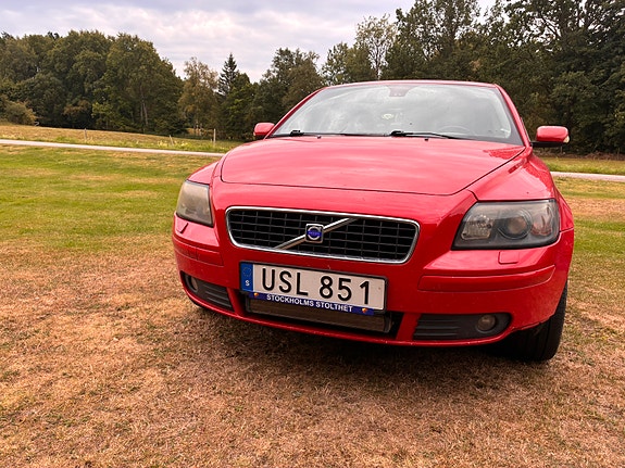 Volvo S40 2 of 7